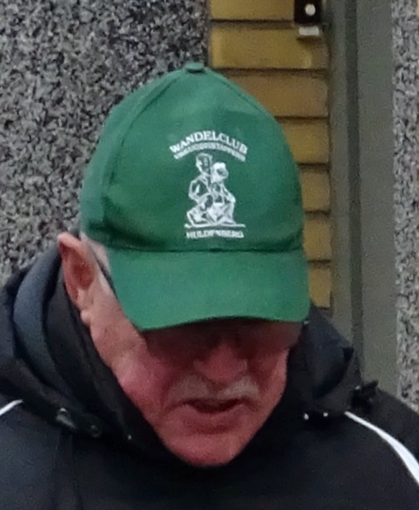 Pet US Basic Cap,unisex, omtrek aanpasbaar, groen (19€)