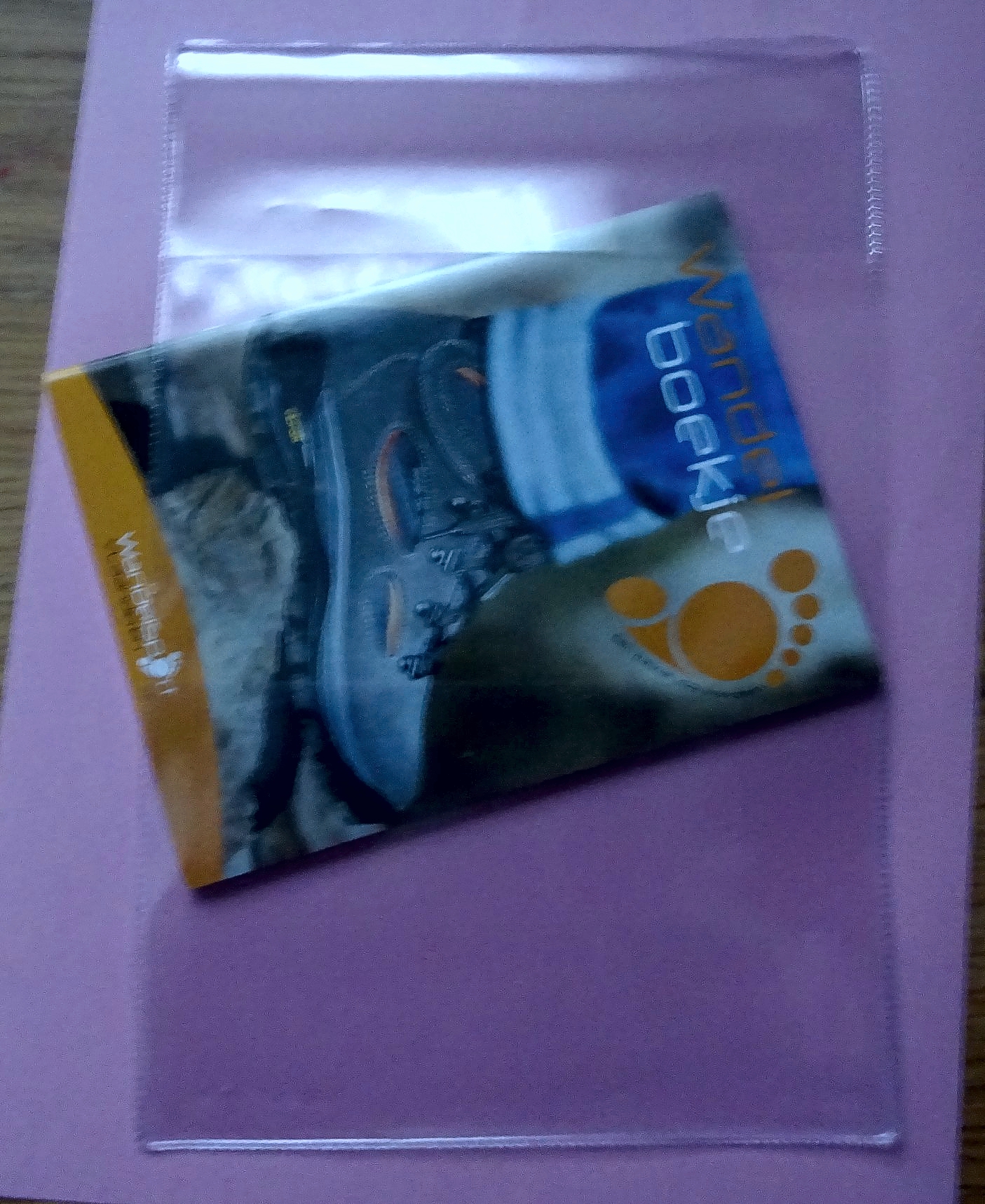 Plastichoesje, bescherming wandelboekjes (1€)